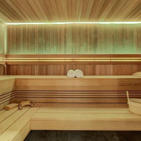 Luxe 5*,spa & Fitness, La Cordee 214 *